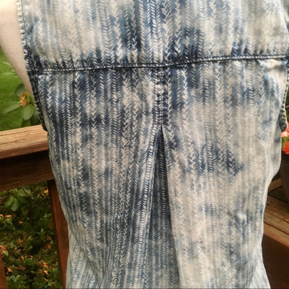 Anthropologie | Cloth & Stone Soft Chambray Button Down Slvless Top Festival EUC - Picture 11 of 16